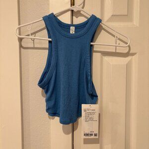 Lululemon Hold Tight Cropped Tank Top in color BLUE size 2 NWT
